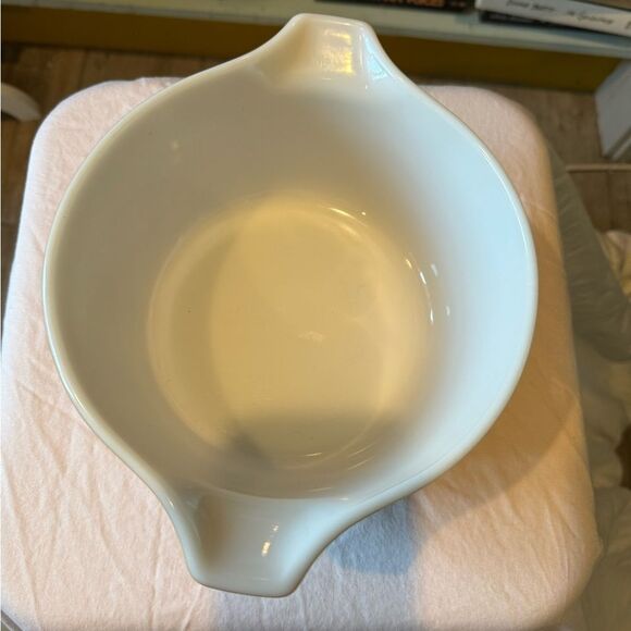 Vintage Pyrex Woodland Casserole Dish 474B Light Tan No Lid - Picture 5 of 9